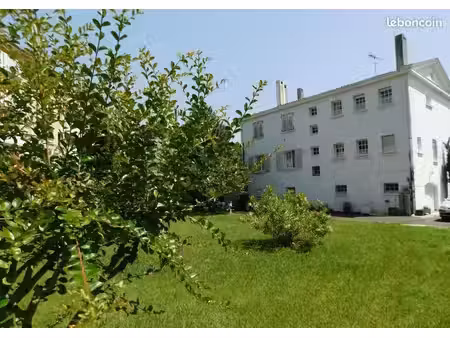 tres belle maison bourgeoise 1300m2 de terrain constructible rapport locatif....