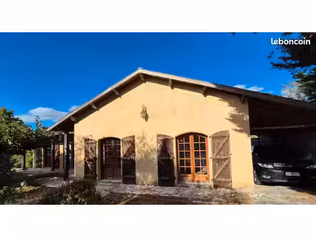 particulier vend t6/7 sur un terrain de 2000m2 arboré