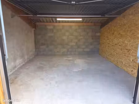location box/garage