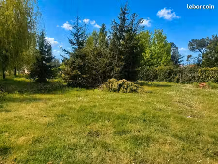 terrain 1 000 m² lesparre medoc