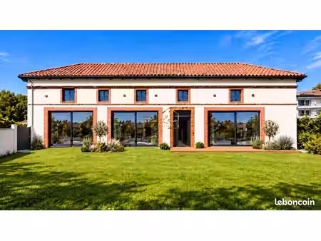 propriété 4 pièces 148 m²