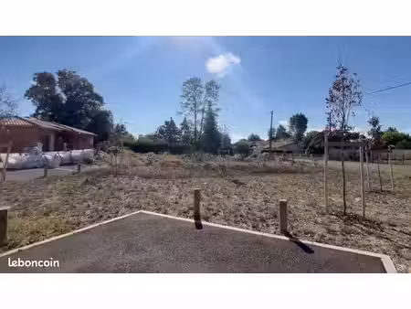 terrain à bâtir de 671 m² à saint-laurent-medoc (33)