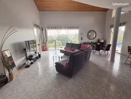 maison 6 pièces 194 m²