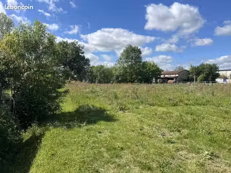 terrain 630 m² saucats