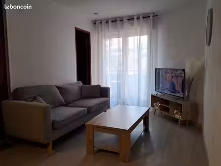 appartement t2 meublé 37m2 avec place de parking privative