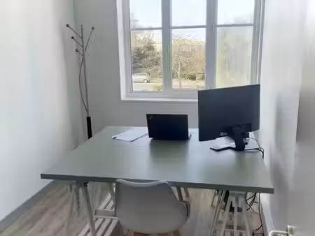 [recherche] local ou pièce pour bureau (zone frr saint-léon)