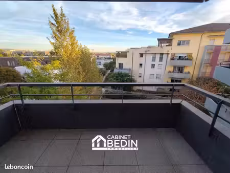 local 51 m²