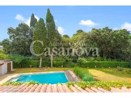 maison 9 pièces 285 m²