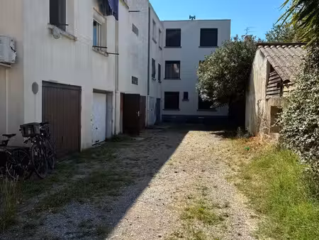 garage 20 m2 eau + électricité