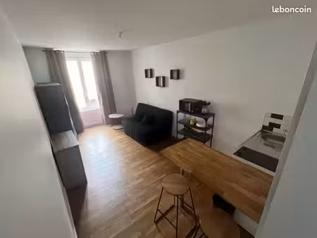 à louer studio meublé quartier bonabry