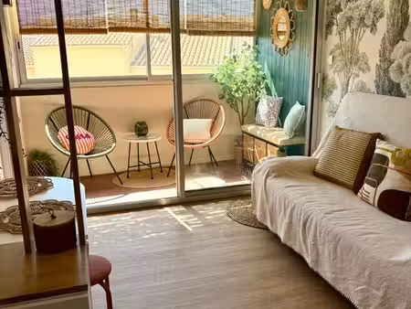 frontignan plage – appartement rénové  accès direct à la mer  loggia et parking privatif