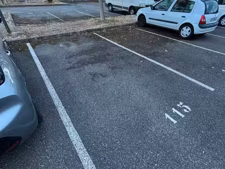 place de parking extérieur cornebarrieu