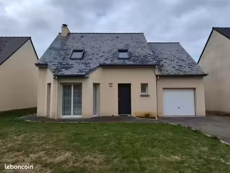 maison à louer à saint domineuc