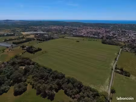 terrain 287 m² vias