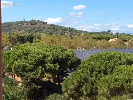 studio cabine avec vue panoramique dégagée
