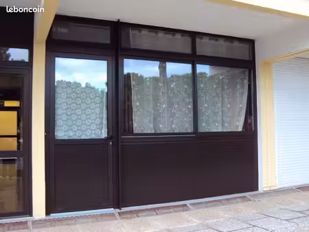 local pro (médical / commerce)