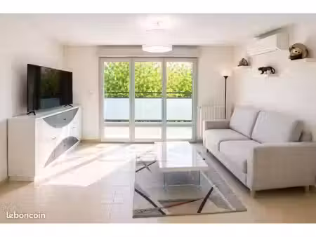 appartement t2 42 m² avec terrasse et climatisation