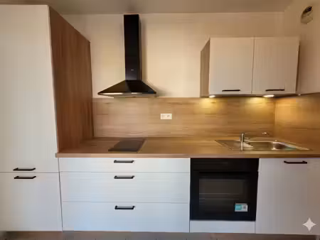appartement 2 pièces (50 m²) avec balcon