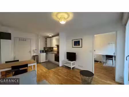 location meublée 2 pièces balcon parking métro ligne 4 -