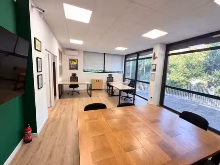 local commercial rénové 62 m2 - toulon
