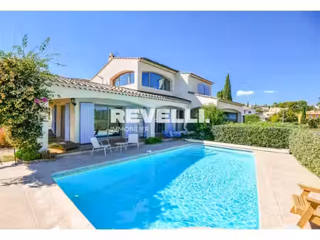 la vigie - villa t6 de 157 m² avec piscine et terrain de 600 m² - 13600 la ciotat
