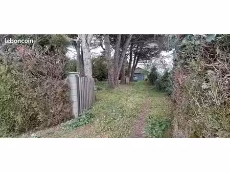 terrain constructible avec certificat d'urbanisme et garage  37120 richelieu