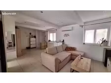 appartement t2 rénové avec cour privative de 18 m² – clermont-l'hérault