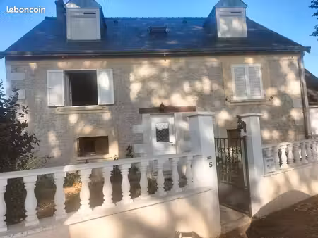 belle maison rénovée avec grand garage 50m2 et jardin