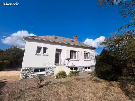 maison proche lac chambon