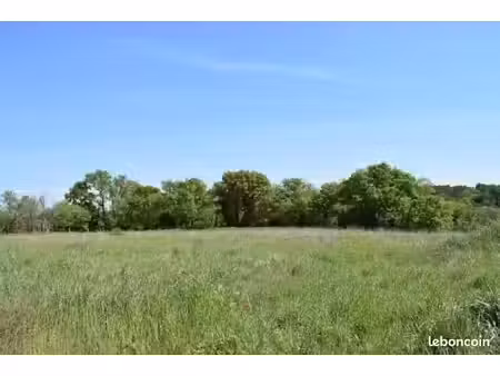terrain 500 m² galargues
