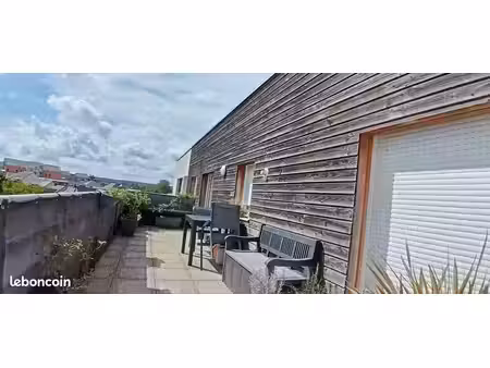 a vendre -bel appartement t3 avec grande terrasse à pont-péan
