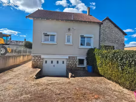pavillon 80 m2 terrain clos avec s/sol