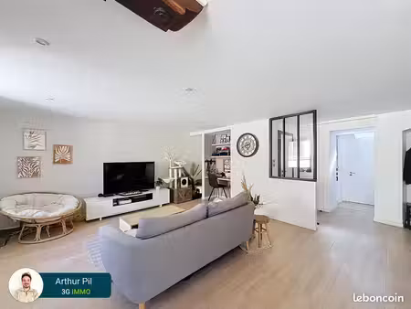 la côte-saint-andré – centre-ville – appartement t3 rénové – 59 61 m² carrez (72 m² au sol