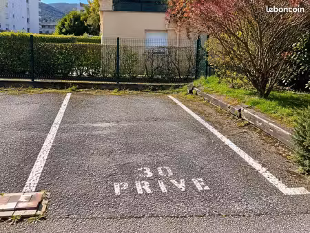 location place de parking seyssinet-pariset