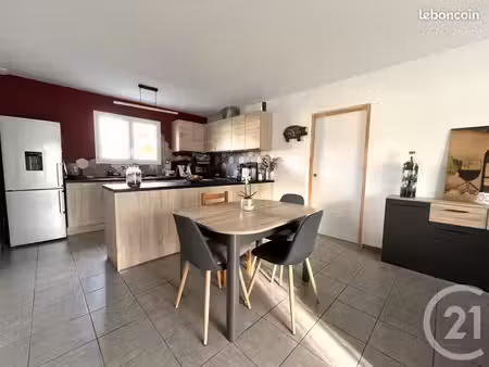 maison 6 pièces 101 m²