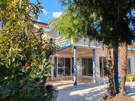 villa - 165m2 - 6 pièces