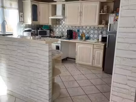 maison de plain-pied-4 pièces-111m2 niherne 750 euros