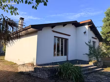 maison des années 1960 à rénover – beau potentiel – terrain de 852 m²