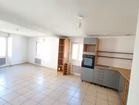 domène centre – grand t2 de 56 42 m² – 115 000 – vente directe