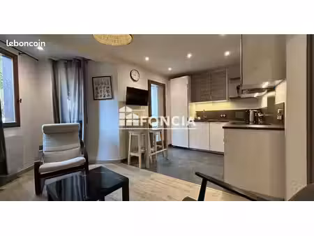 studio entièrement rénové et vendu meublé à pontcharra – un véritable clé en main