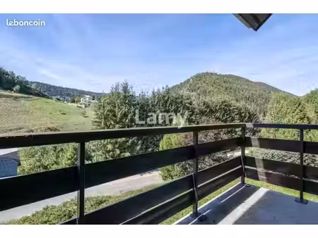 studio 1 pièce 28 m²