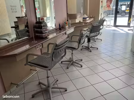 salon de coiffure 30 000