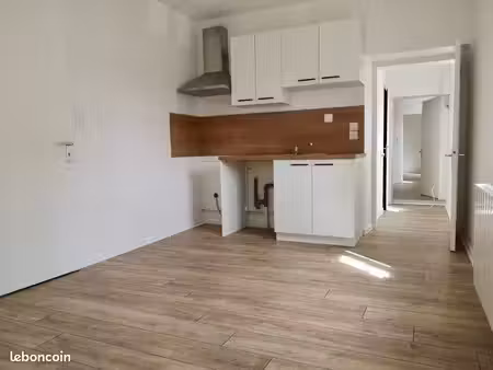 t3 avec cave et garage