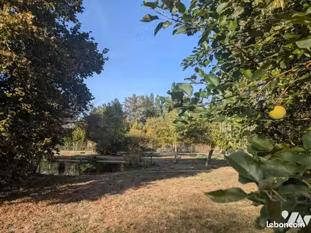 terrain 1500 m² veigne