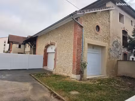 t3 avec cour et jardin hors copropriété