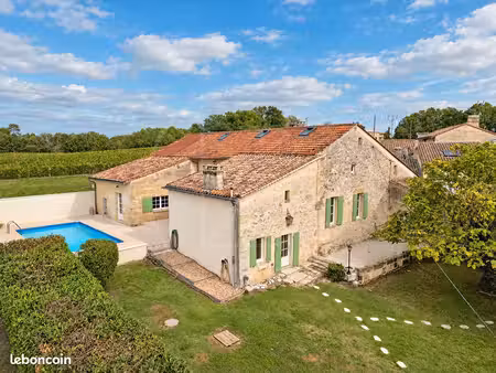 propriété 8 pièces 267 m²