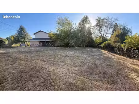 maison à rénover avec terrain constructible 1000m2