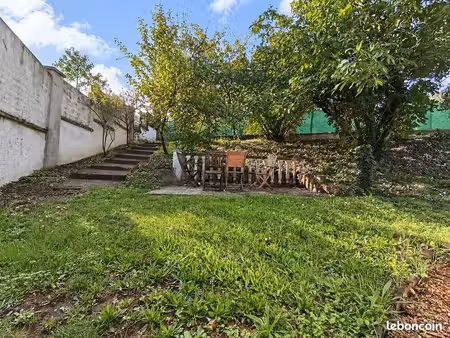 tours sainte-radegonde – grand rez-de-jardin avec jardin et garage – 240 000