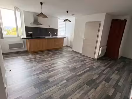appartement t3  2 chambres grande pièce de vie