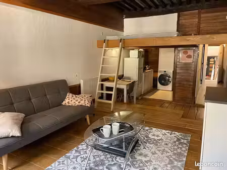 studio lumineux en centre ville